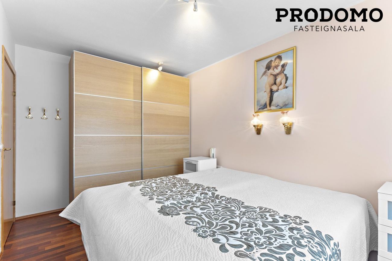 Kirkjuvegur 1, 230 Reykjanesbær