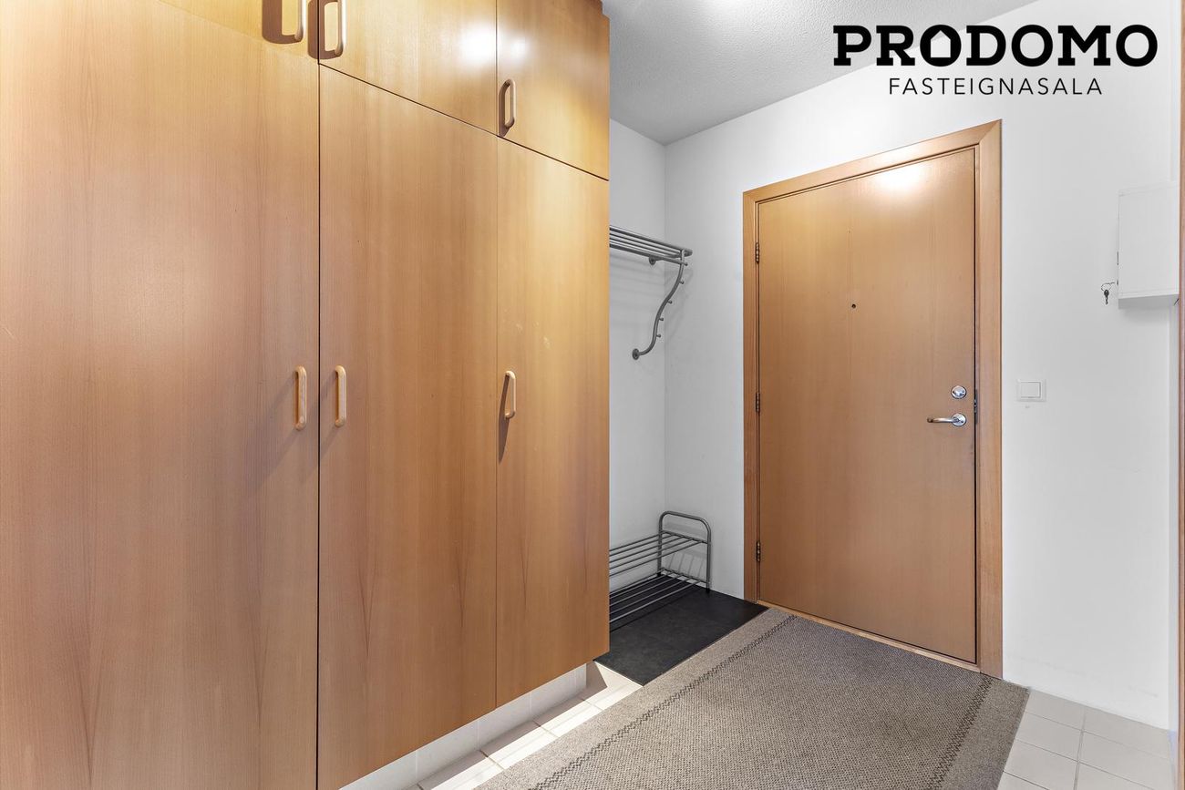 Kirkjuvegur 1, 230 Reykjanesbær