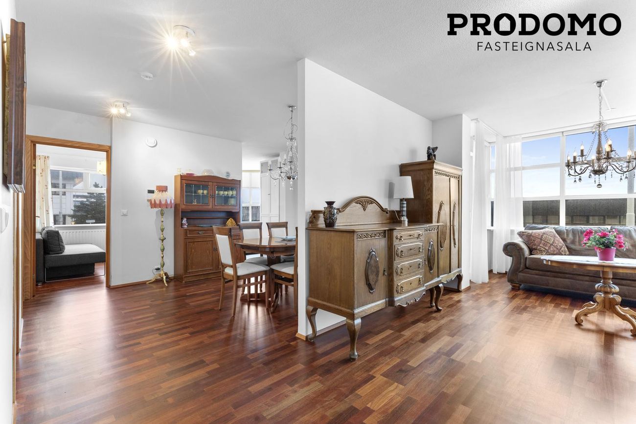 Kirkjuvegur 1, 230 Reykjanesbær