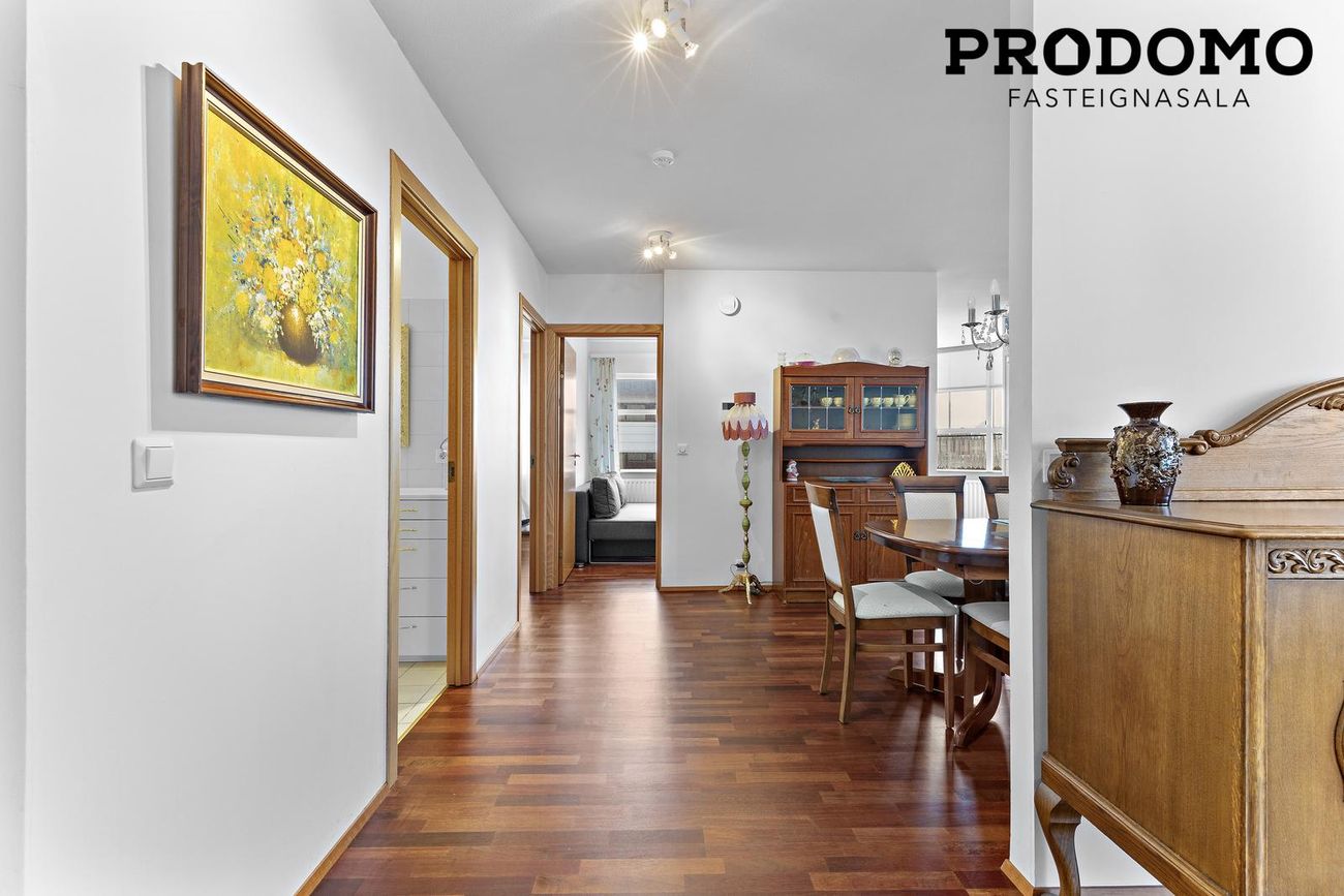 Kirkjuvegur 1, 230 Reykjanesbær