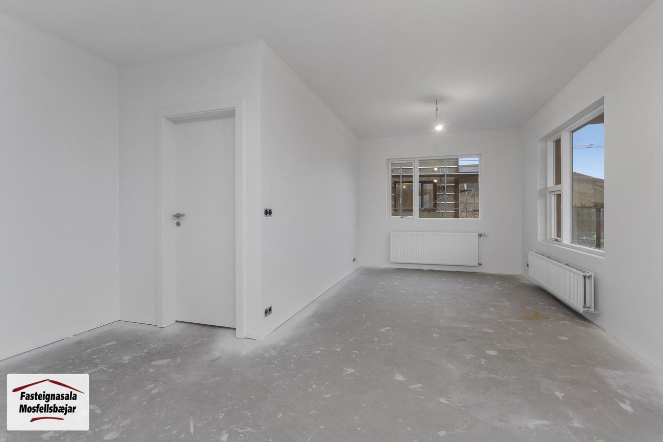 Úugata 8, 270 Mosfellsbær