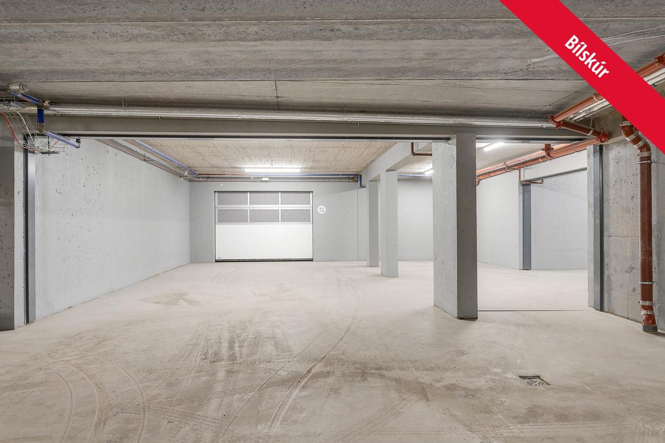 Fálkahlíð 5, 102 Reykjavík