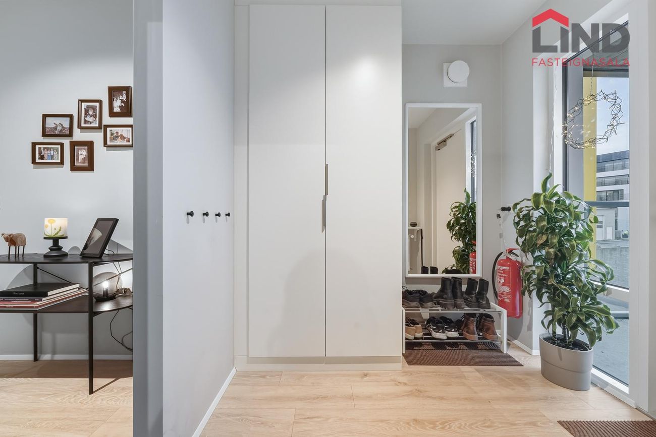 Hafnarbraut 12A - 0212, 200 Kópavogur