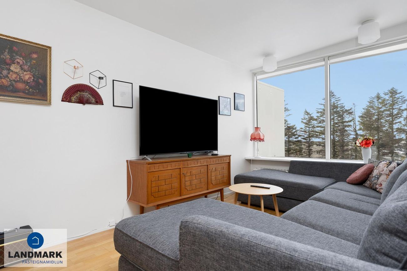 Skaftahlíð 12 - 0301, 105 Reykjavík