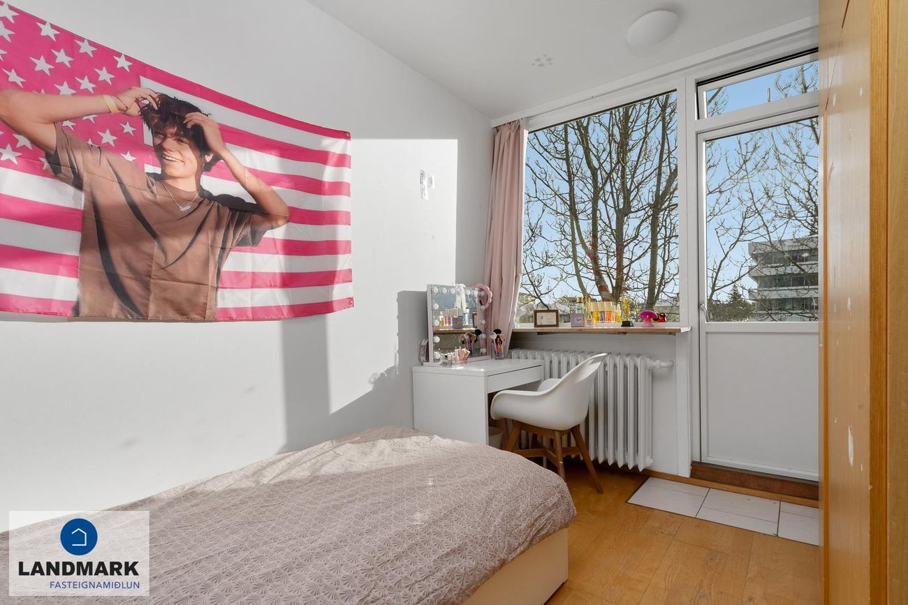 Skaftahlíð 12 - 0301, 105 Reykjavík