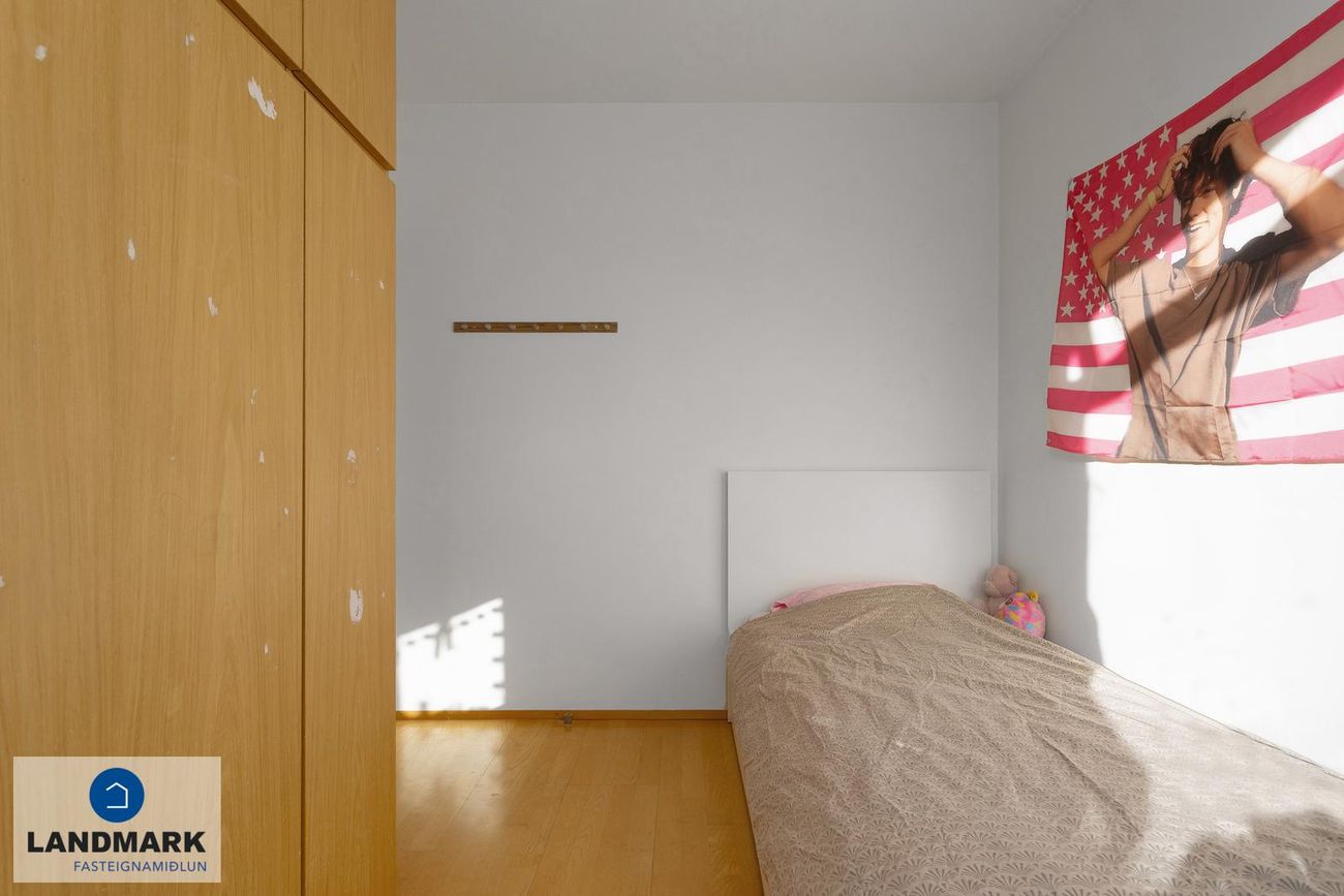 Skaftahlíð 12 - 0301, 105 Reykjavík