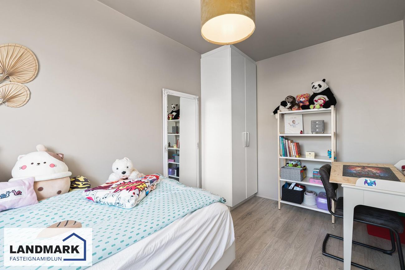 Dalsbraut 18, 260 Reykjanesbær