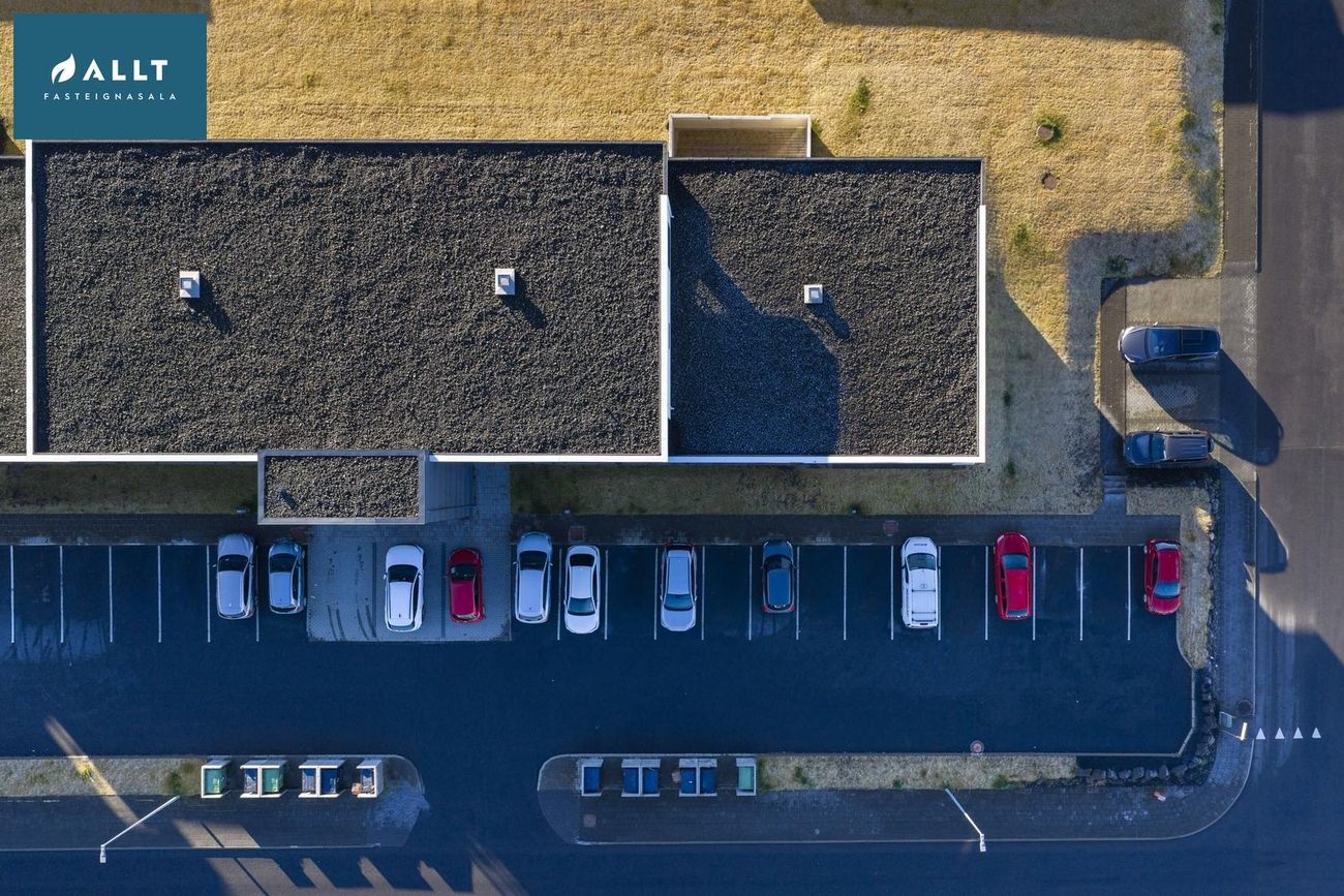Dalsbraut 6, 260 Reykjanesbær