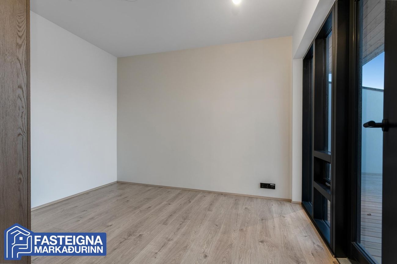 Hjallabraut 45B - 0103, 220 Hafnarfjörður