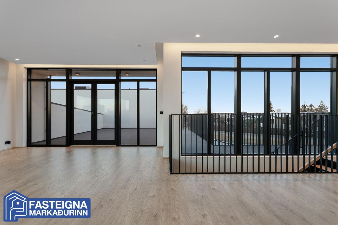 Hjallabraut 45B - 0103, 220 Hafnarfjörður