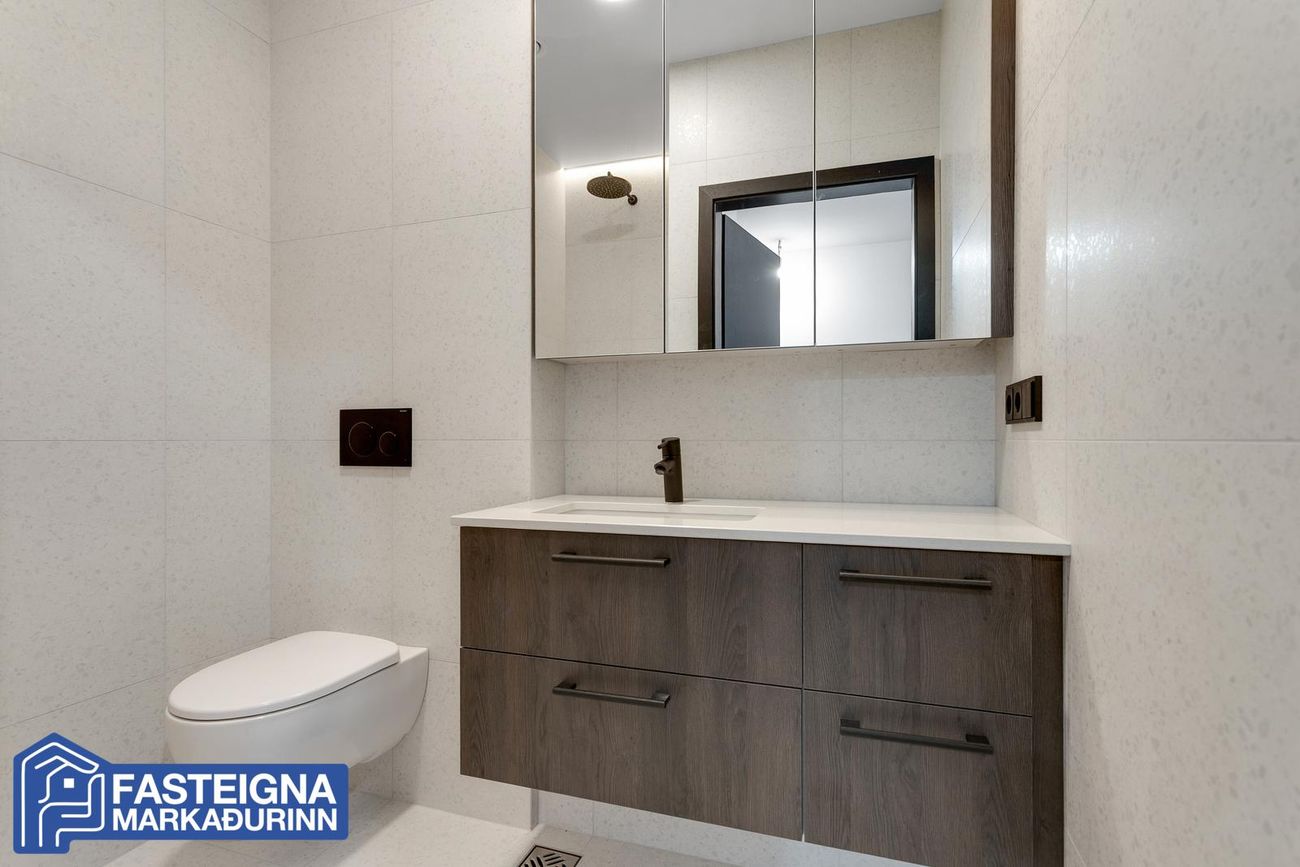 Hjallabraut 45B - 0103, 220 Hafnarfjörður