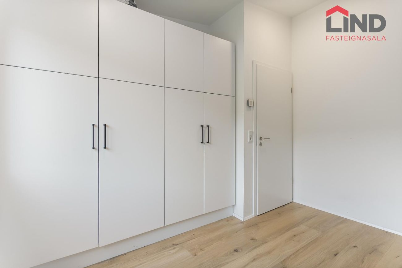 Stuðlaskarð 8B - 0102, 221 Hafnarfjörður