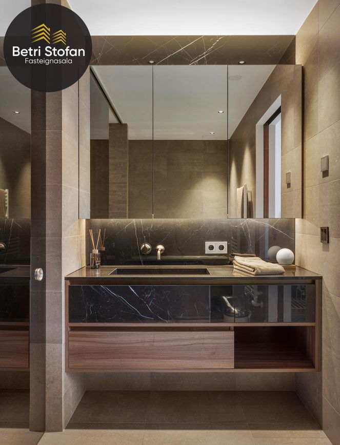 Reykjastræti 5, 101 Reykjavík