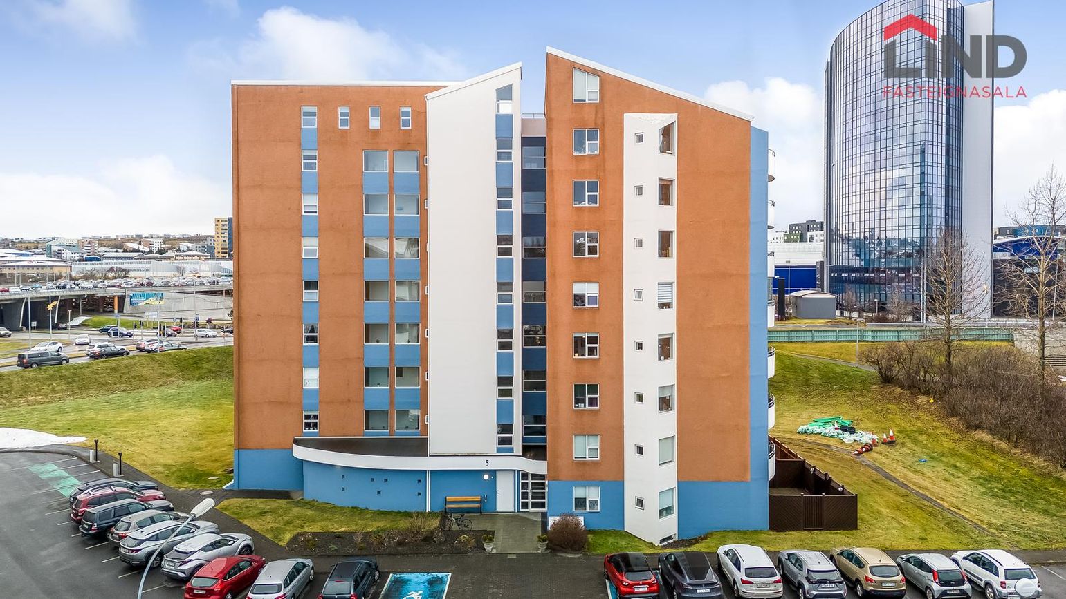 Lautasmári 5, 201 Kópavogur