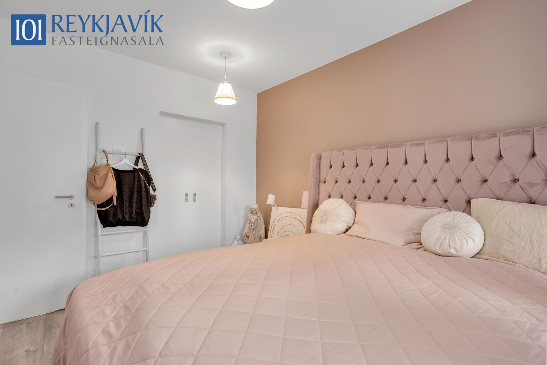 Skógarvegur 6, 103 Reykjavík