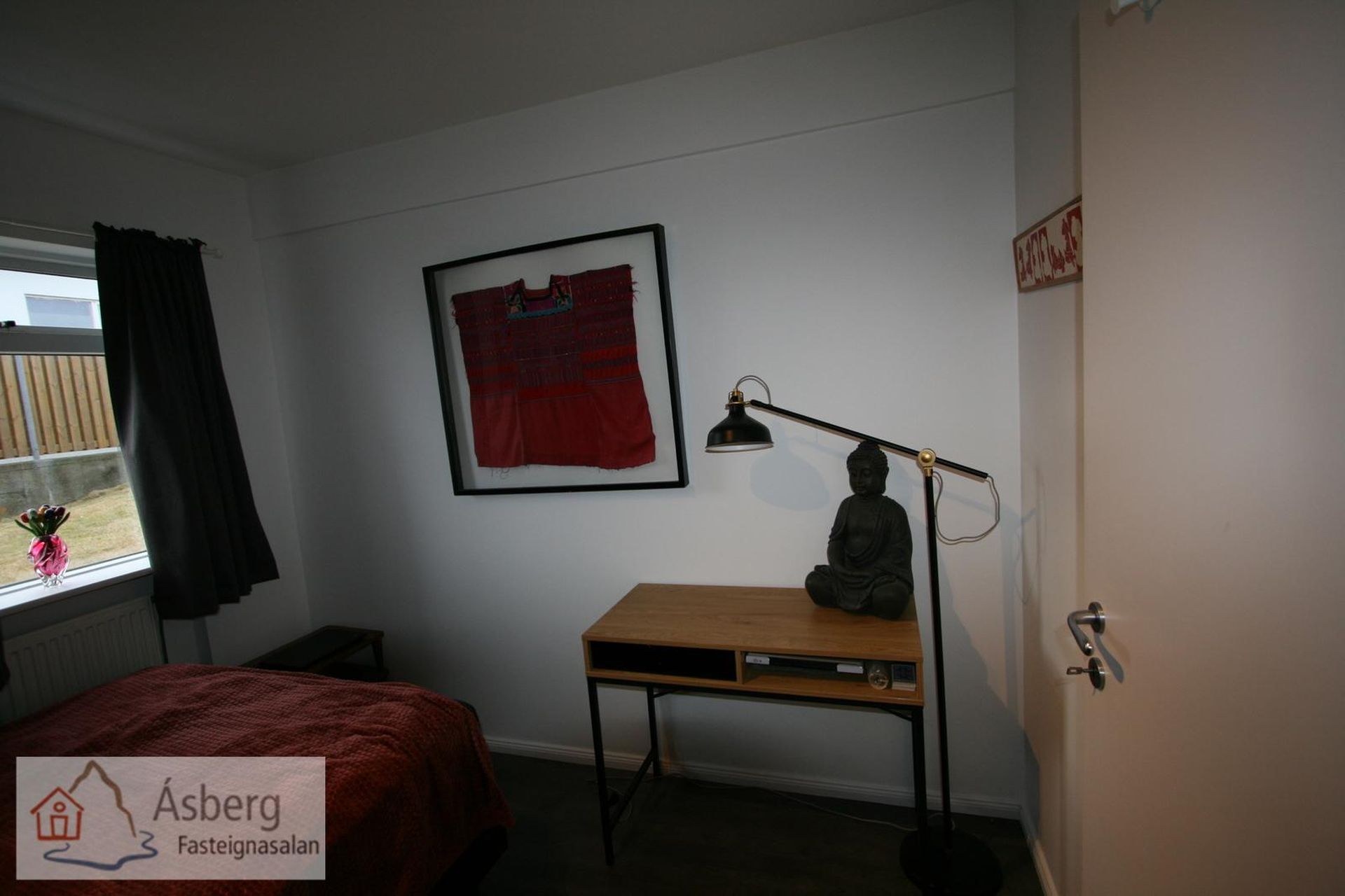 Njarðargata 12, 230 Reykjanesbær