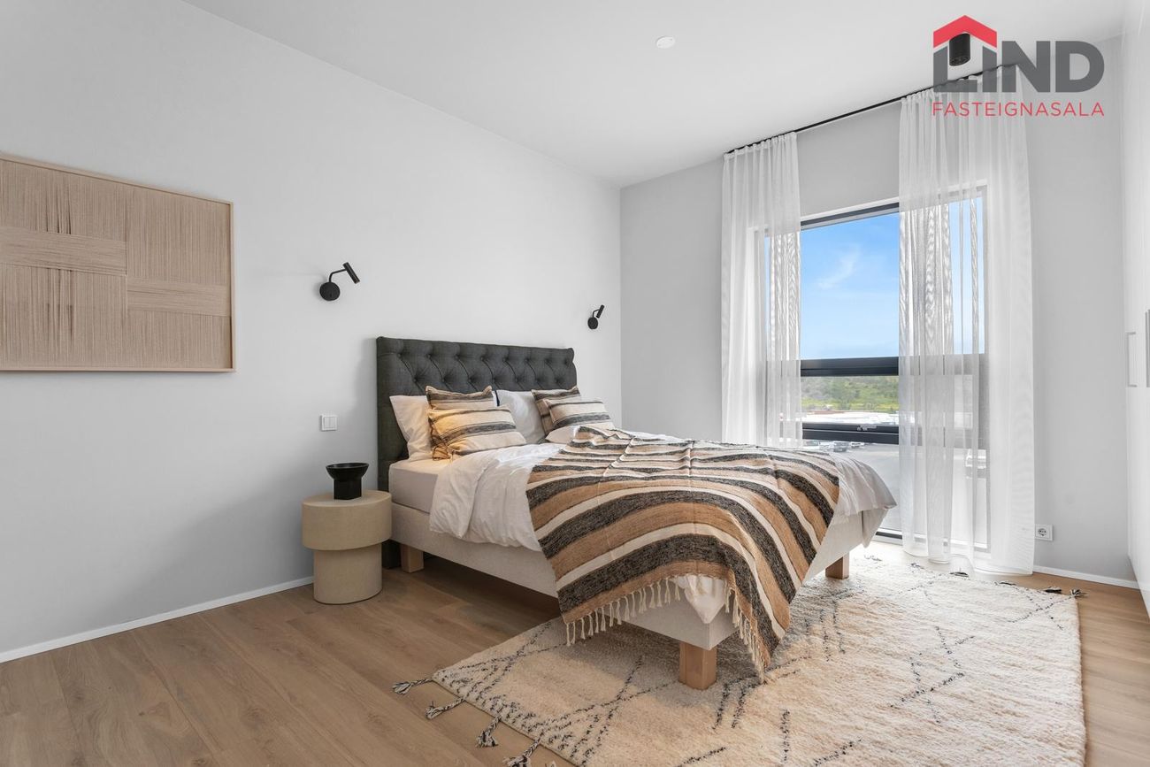 Jöfursbás 5, 112 Reykjavík