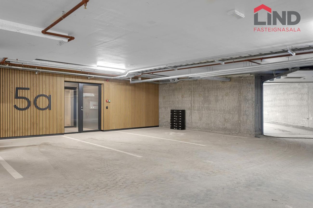 Jöfursbás 5, 112 Reykjavík