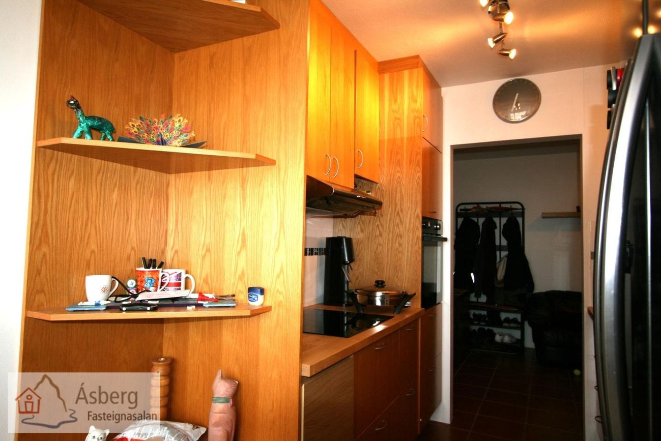 Heiðarholt 8, 230 Reykjanesbær