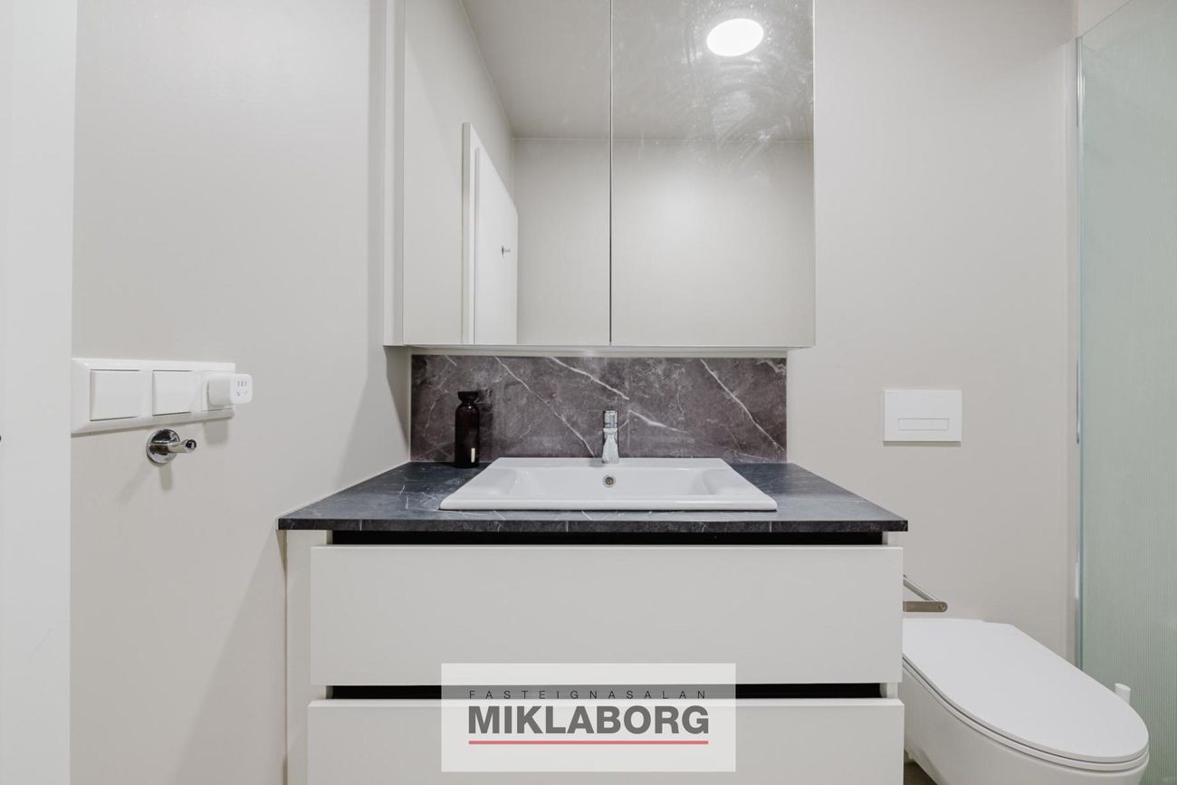 Valshlíð 2, 102 Reykjavík
