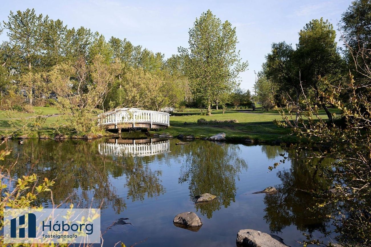 Grensásvegur 1C, 108 Reykjavík