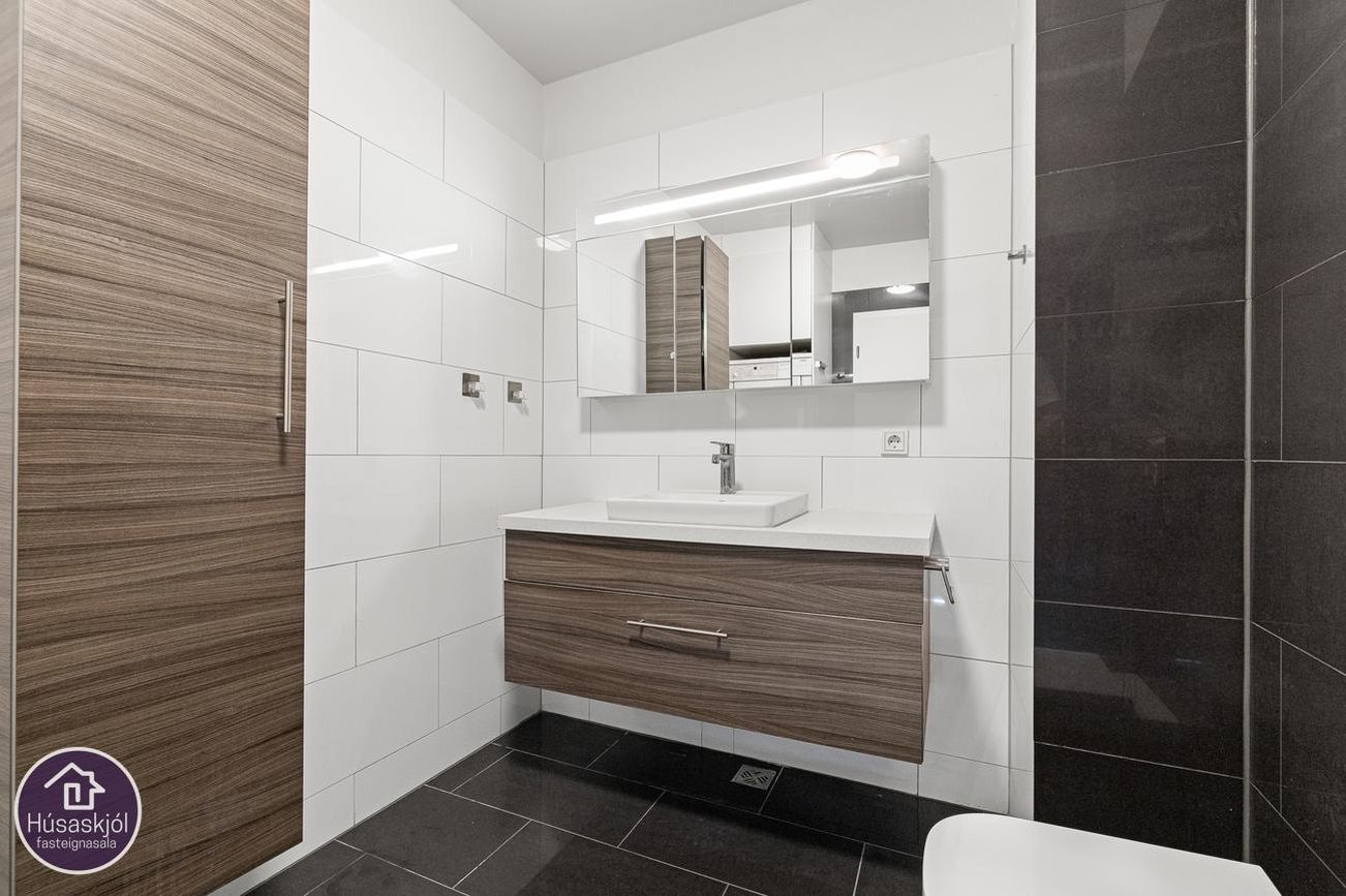 Hraunbær 102D, 110 Reykjavík