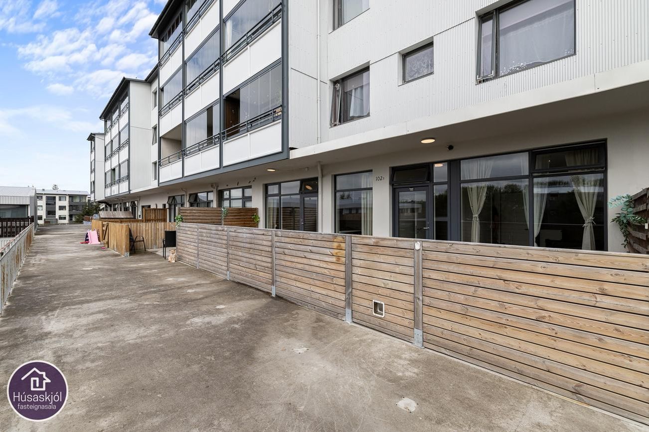 Hraunbær 102D, 110 Reykjavík
