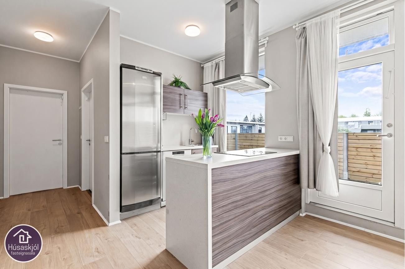 Hraunbær 102D, 110 Reykjavík