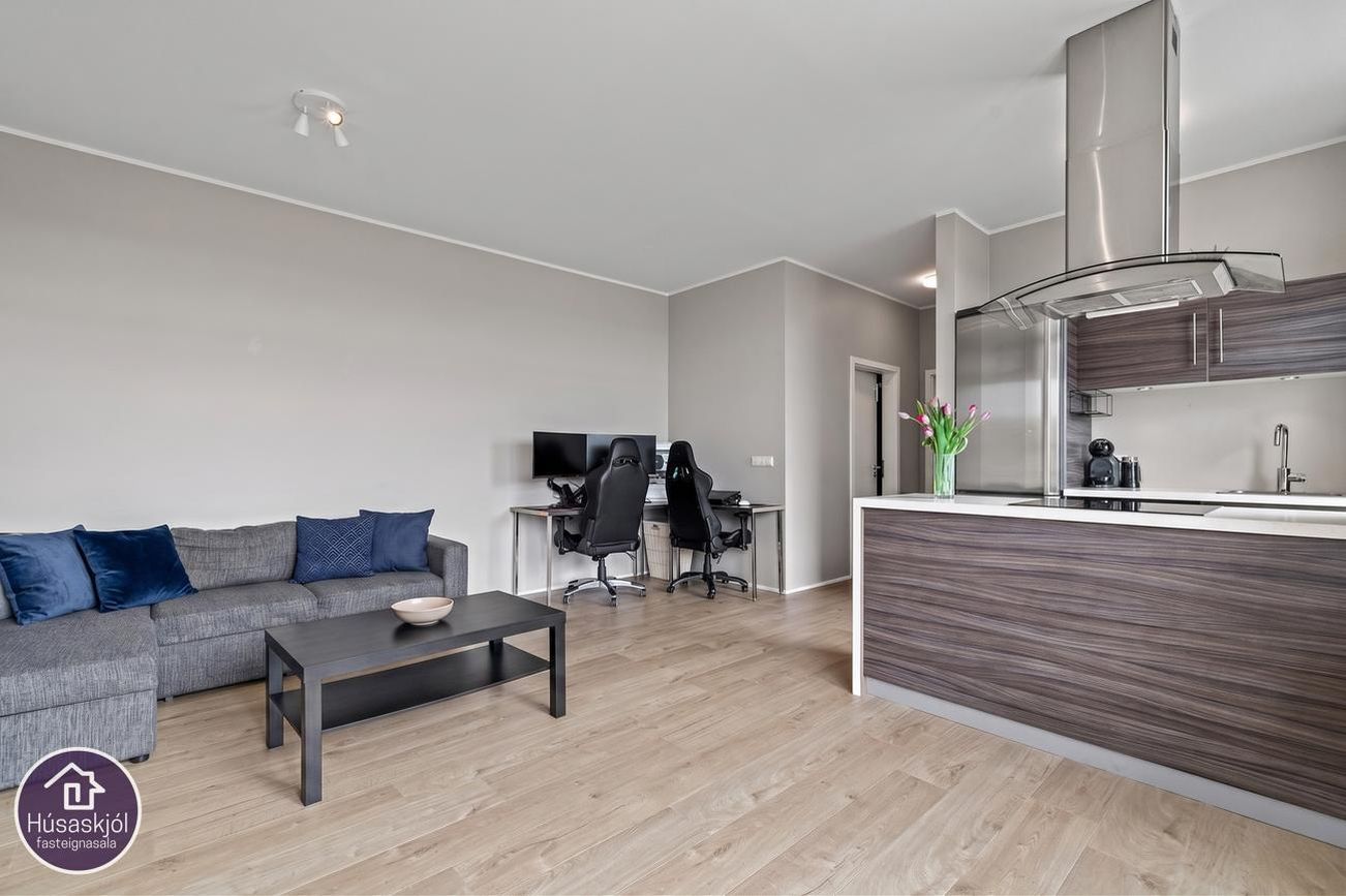 Hraunbær 102D, 110 Reykjavík