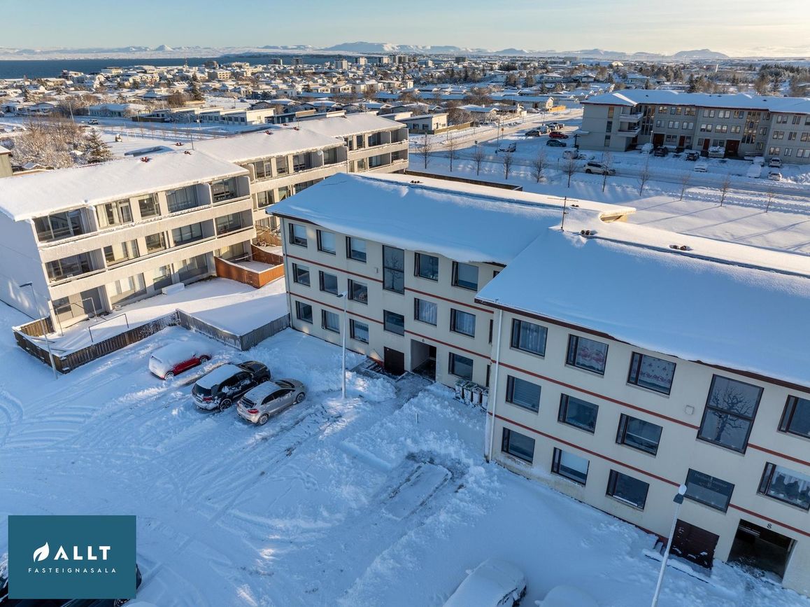 Heiðarhvammur 6, 230 Reykjanesbær