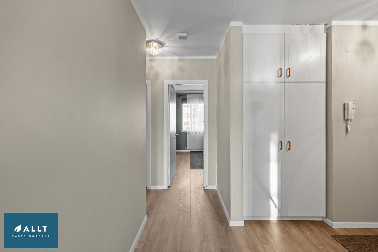 Heiðarhvammur 6, 230 Reykjanesbær