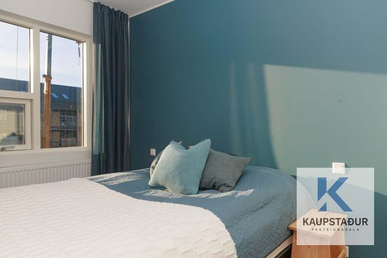 Jöfursbás 11B, 112 Reykjavík