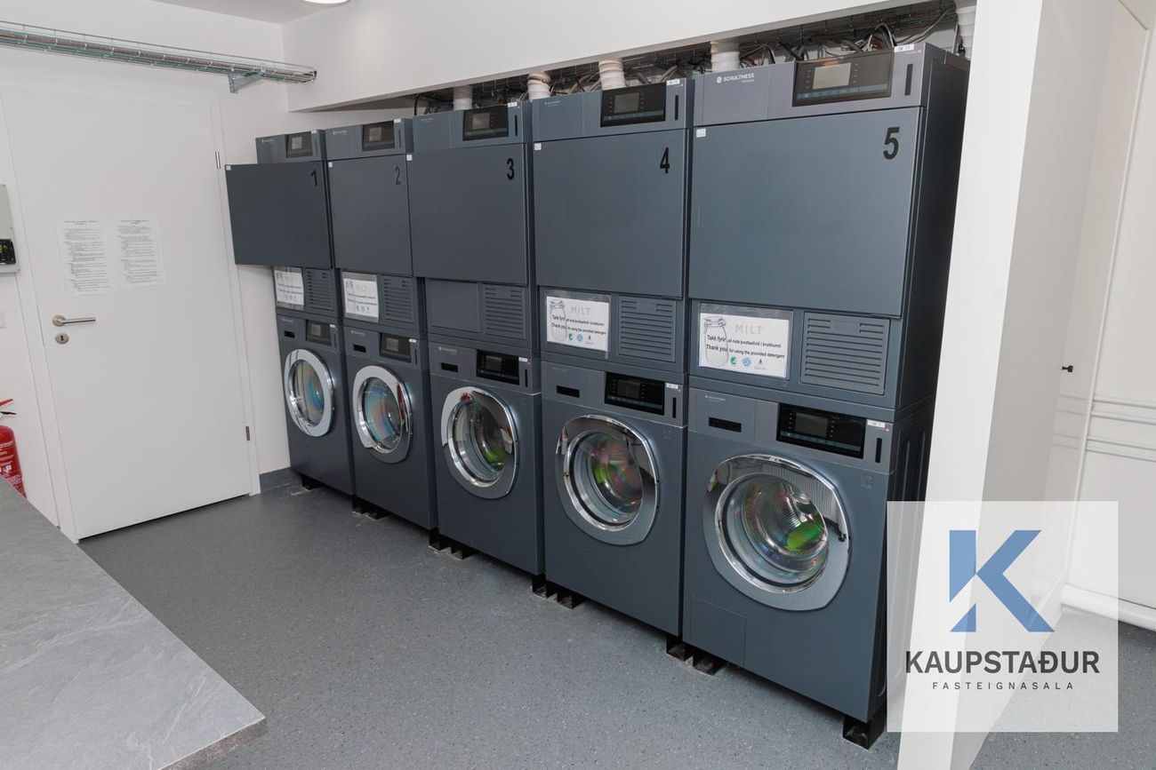 Jöfursbás 11B, 112 Reykjavík