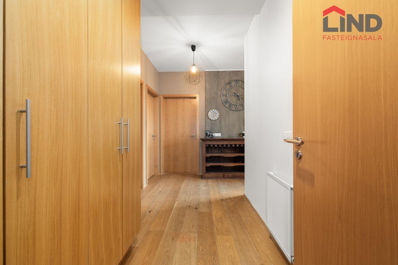 Holtsvegur 25 23-25 - 0402, 210 Garðabær