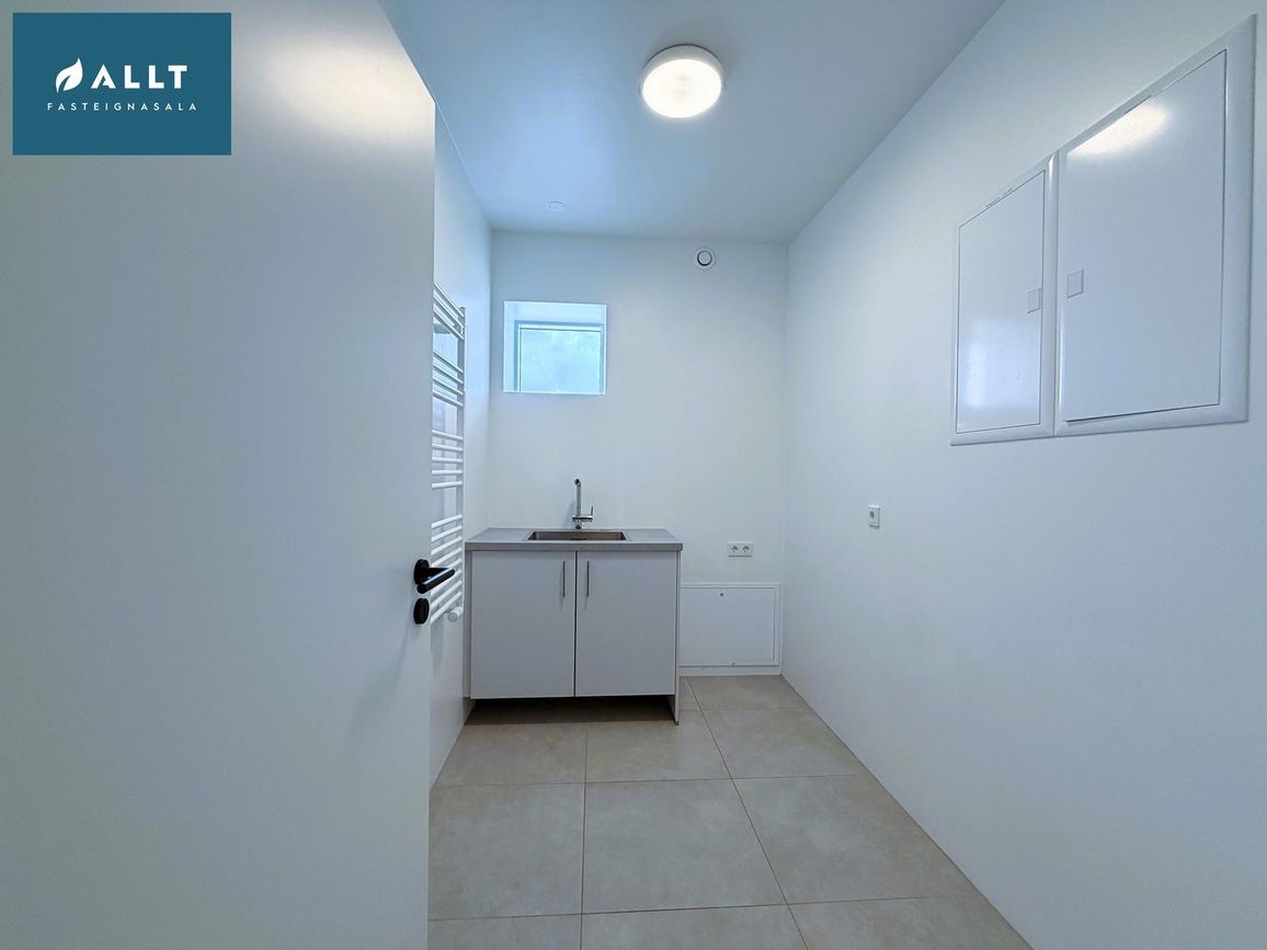 Asparlaut 24, 230 Reykjanesbær