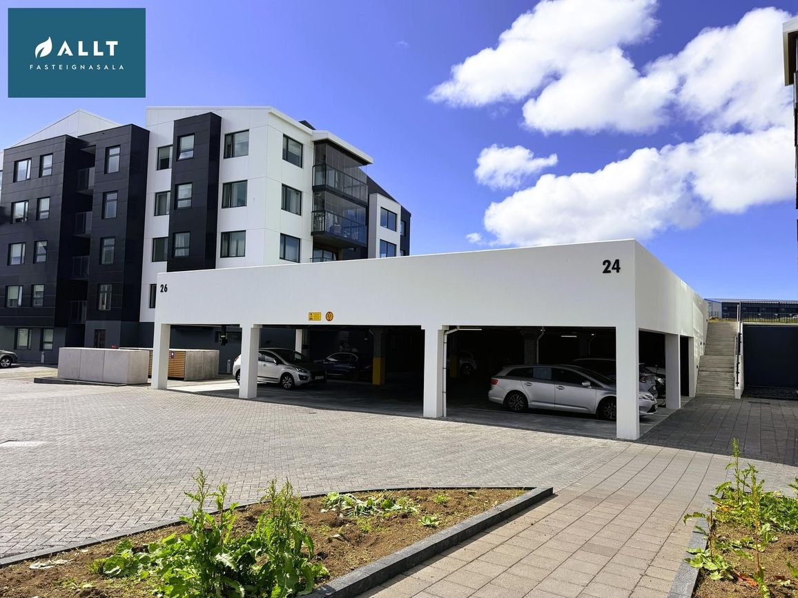 Asparlaut 24, 230 Reykjanesbær