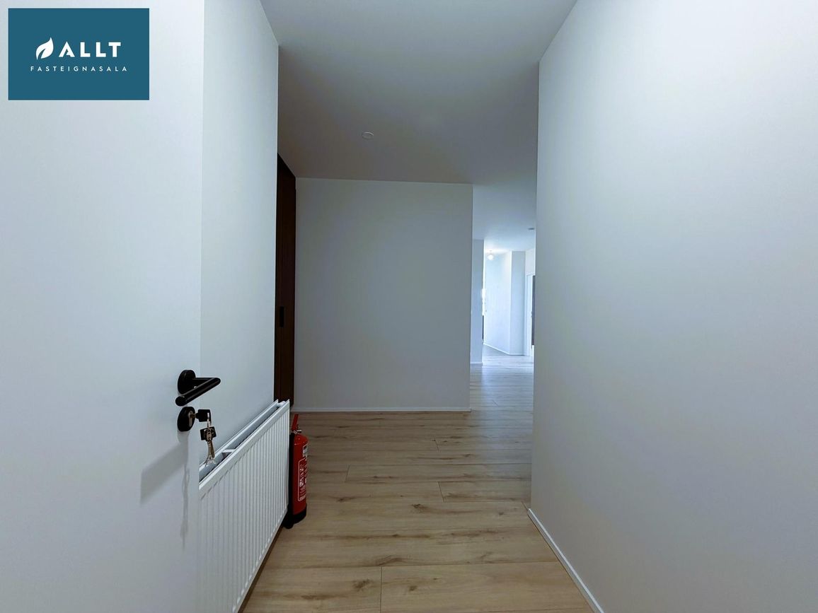 Asparlaut 24, 230 Reykjanesbær