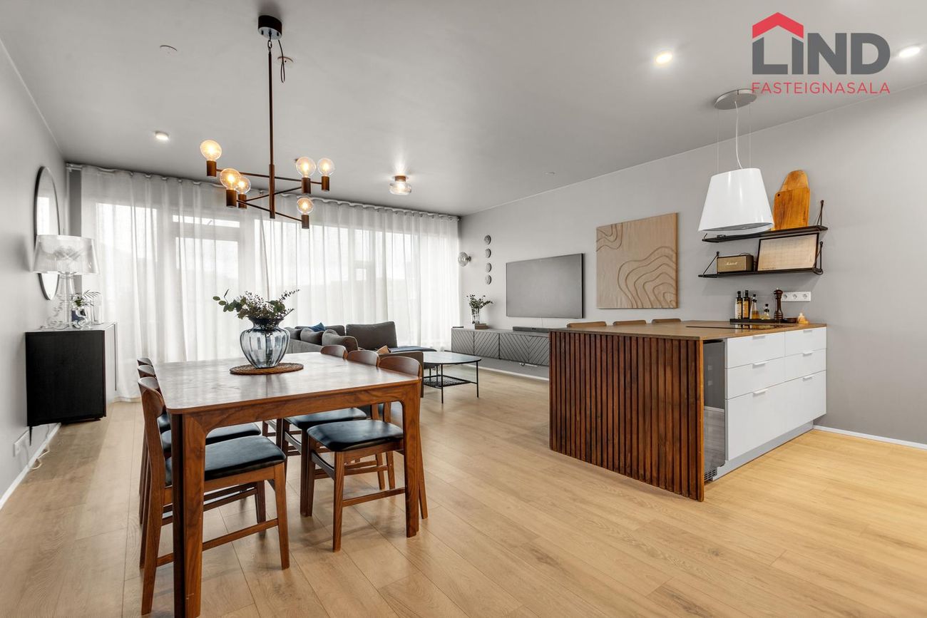 Vinastræti 8 - 0305, 210 Garðabær