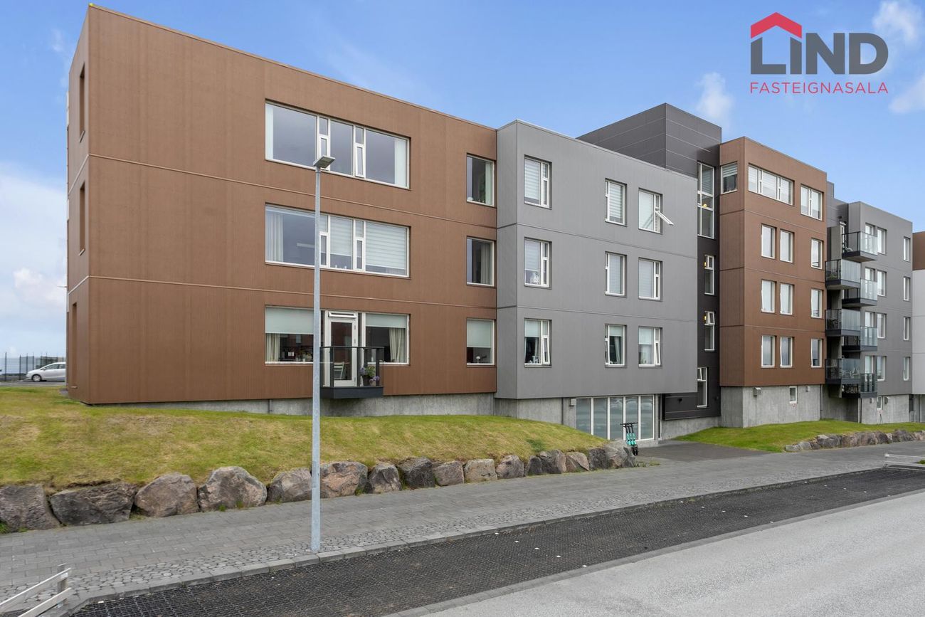 Vinastræti 8 - 0305, 210 Garðabær