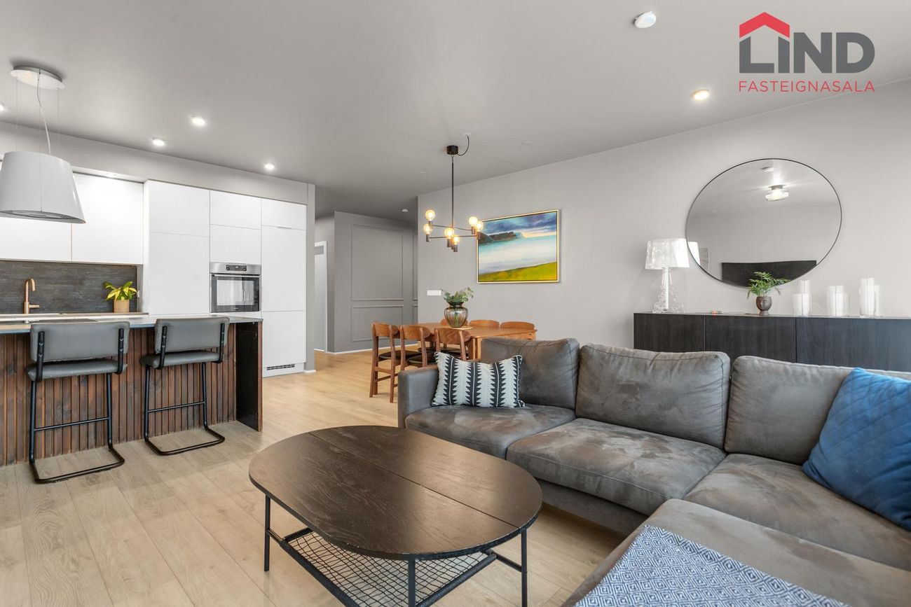 Vinastræti 8 - 0305, 210 Garðabær