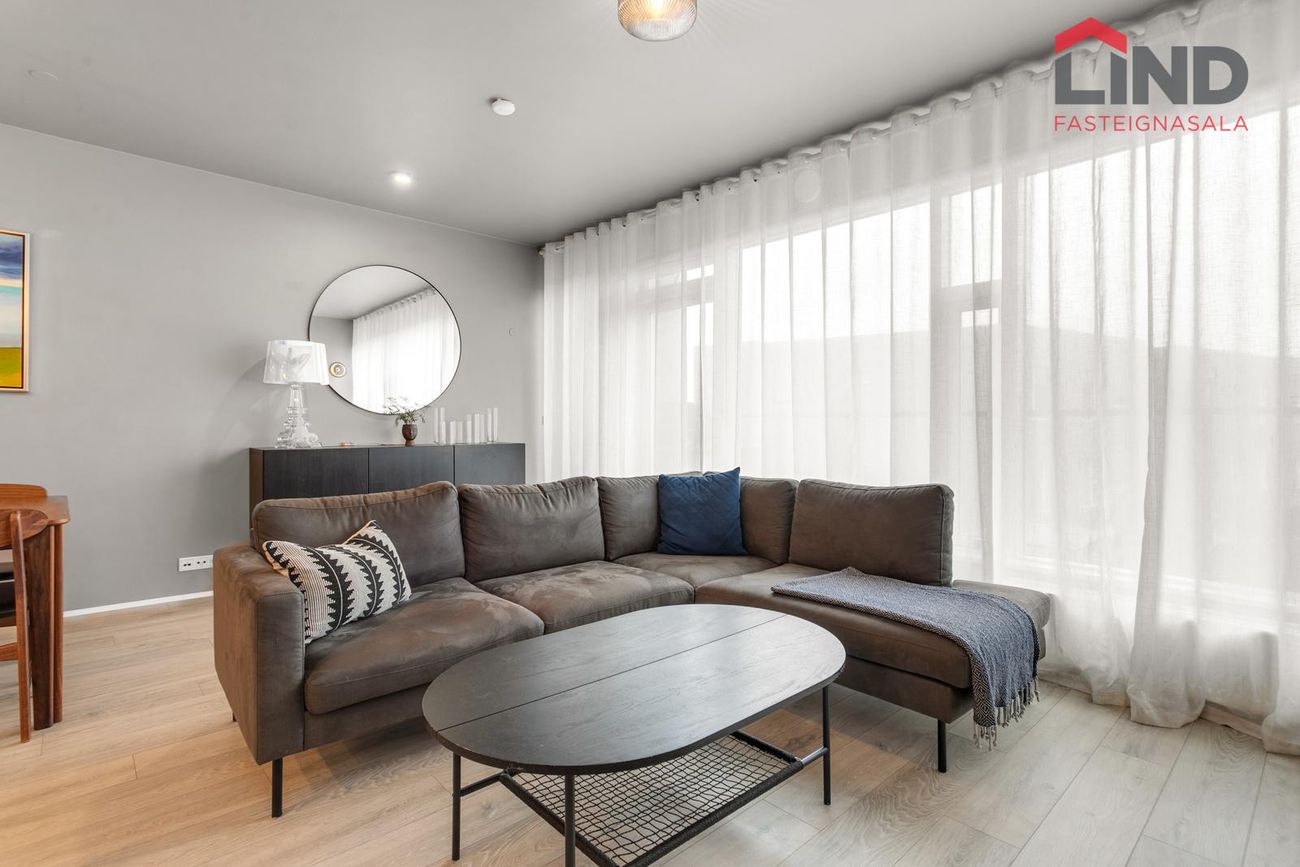 Vinastræti 8 - 0305, 210 Garðabær