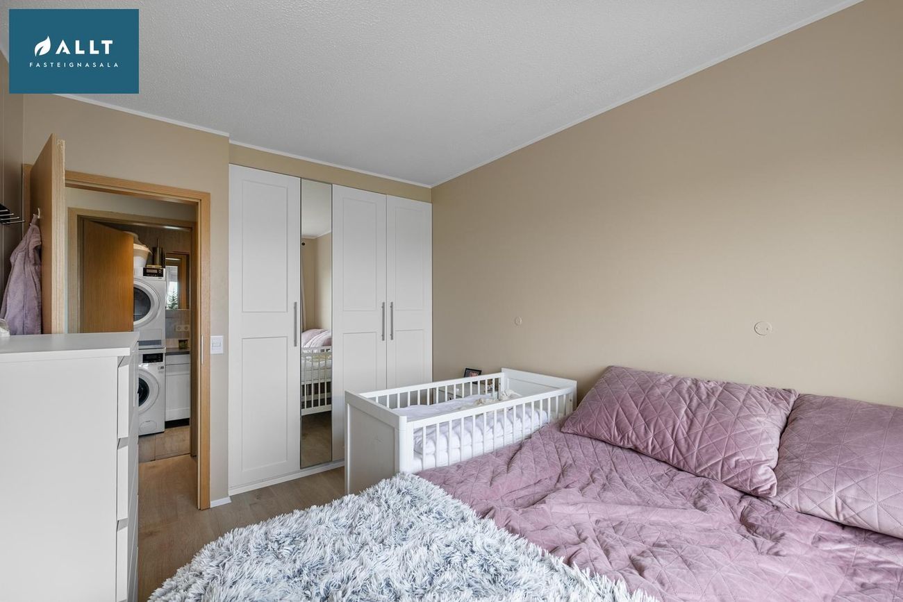 Heiðarhvammur 9, 230 Reykjanesbær