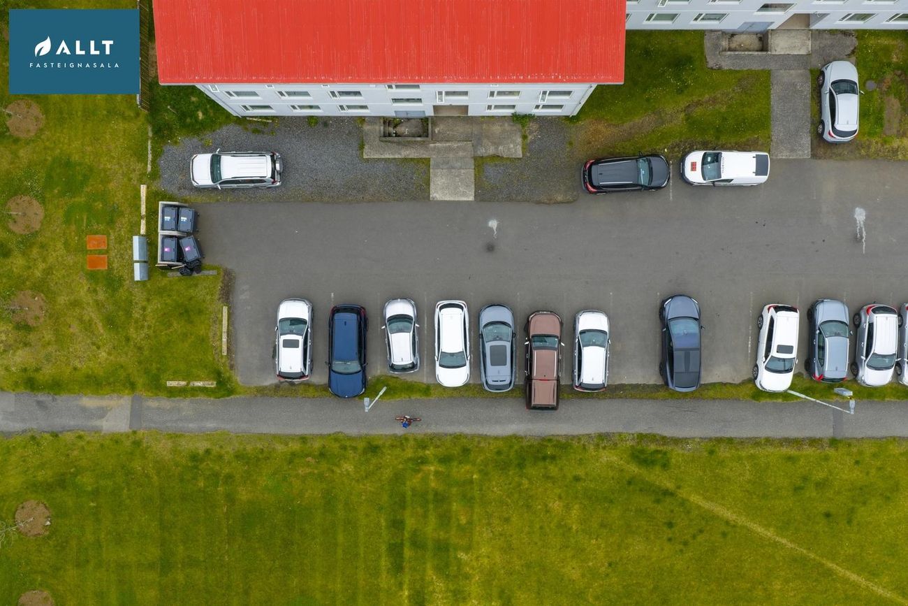 Heiðarhvammur 9, 230 Reykjanesbær