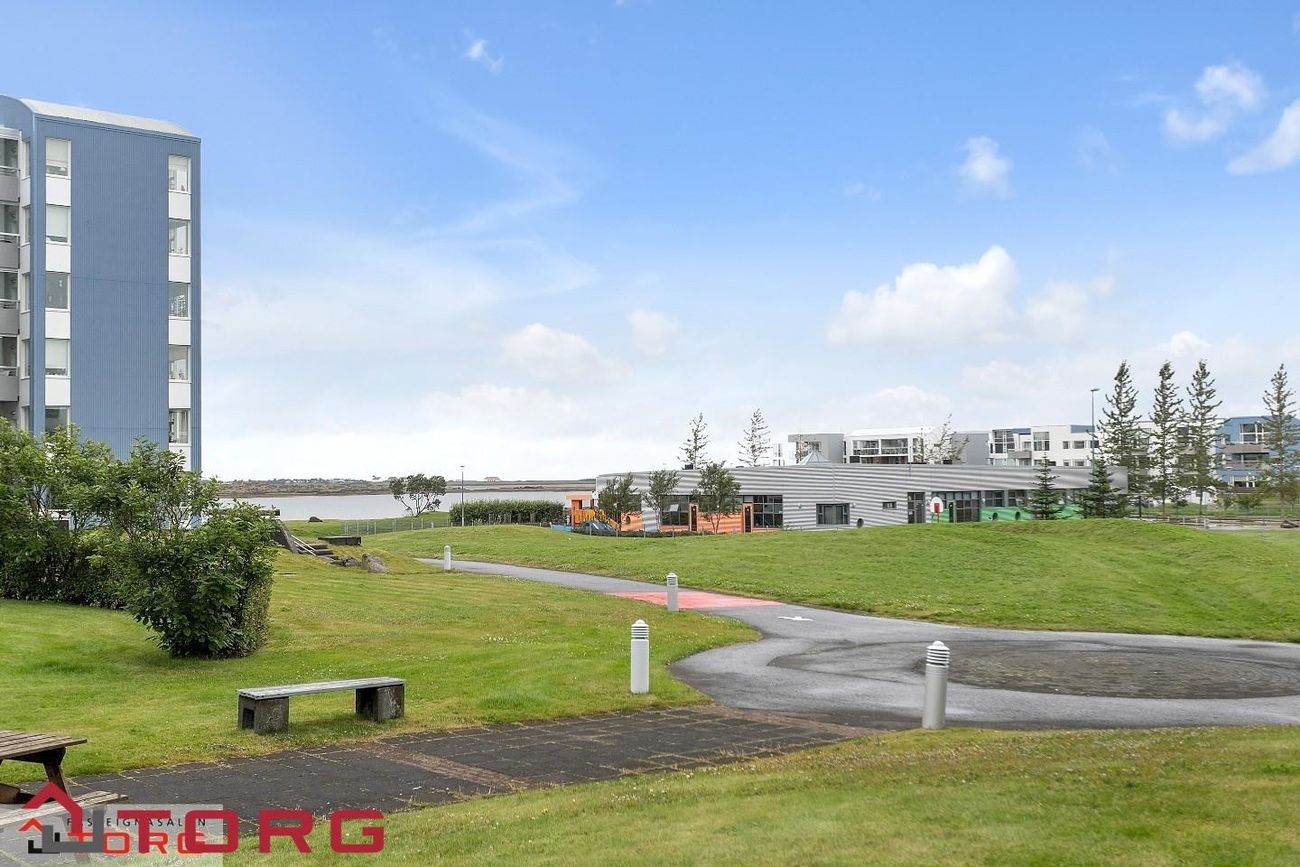 Strikið 4, 210 Garðabær