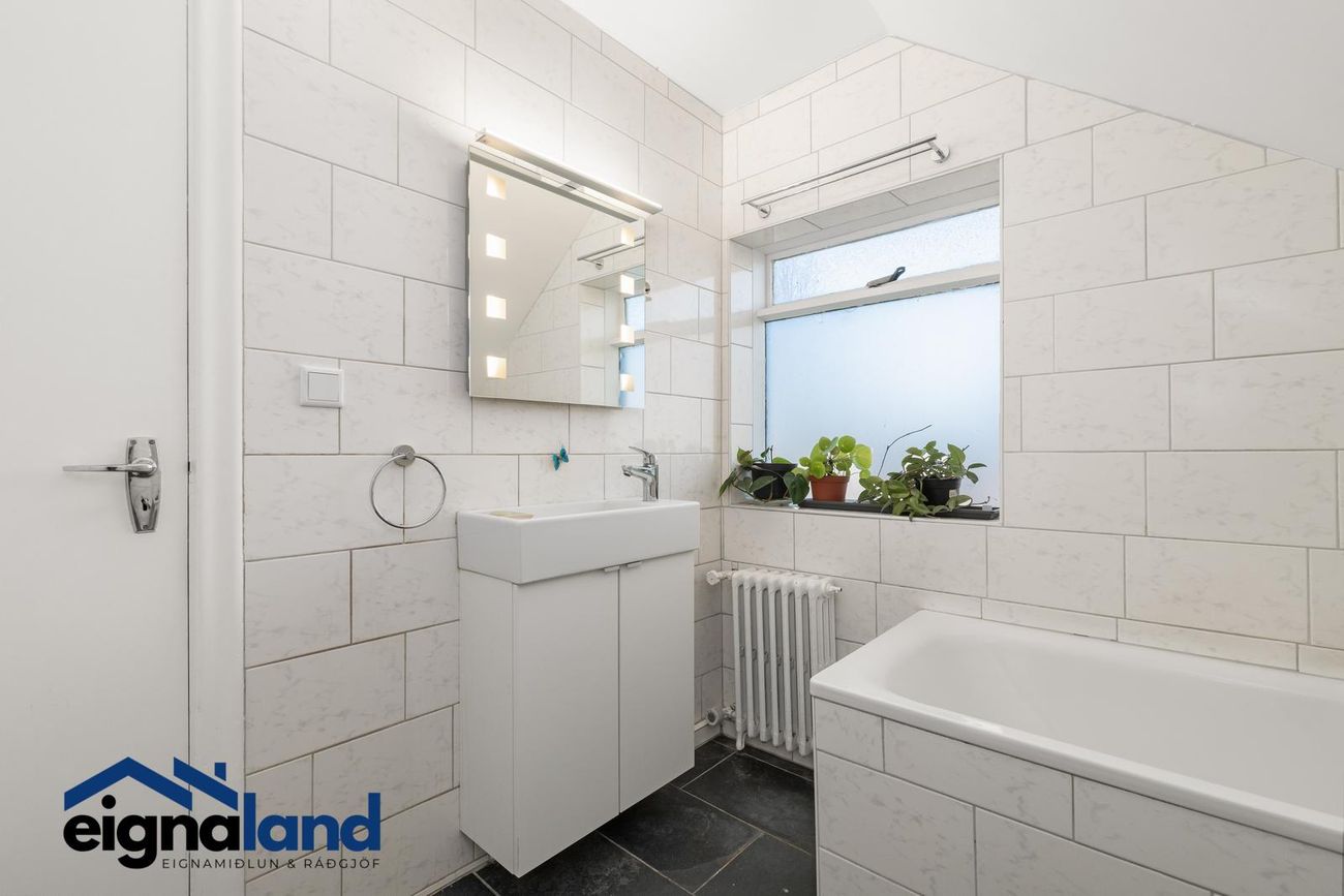 Langholtsvegur 99 - 0201, 104 Reykjavík