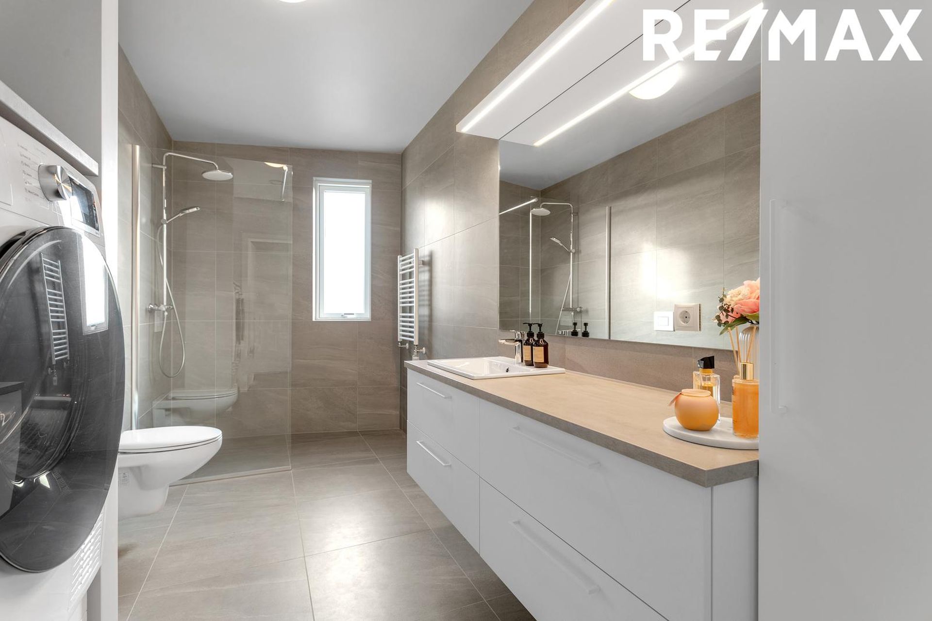 Rökkvatjörn 1, 113 Reykjavík