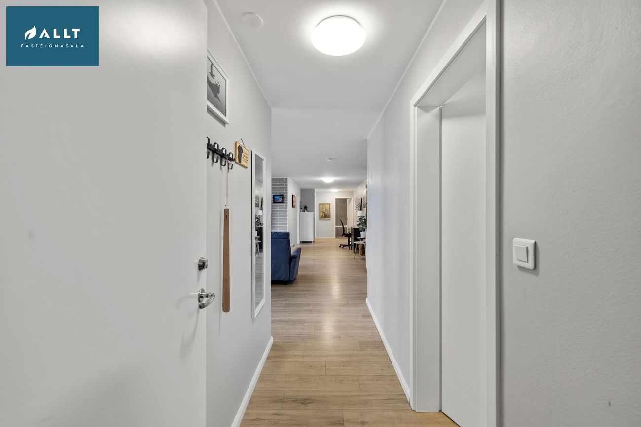 Breiðbraut 670A, 262 Reykjanesbær