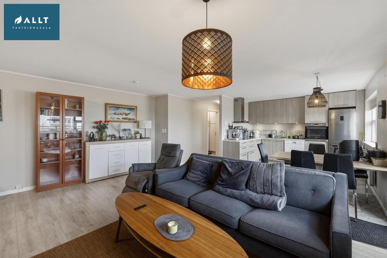 Breiðbraut 670A, 262 Reykjanesbær