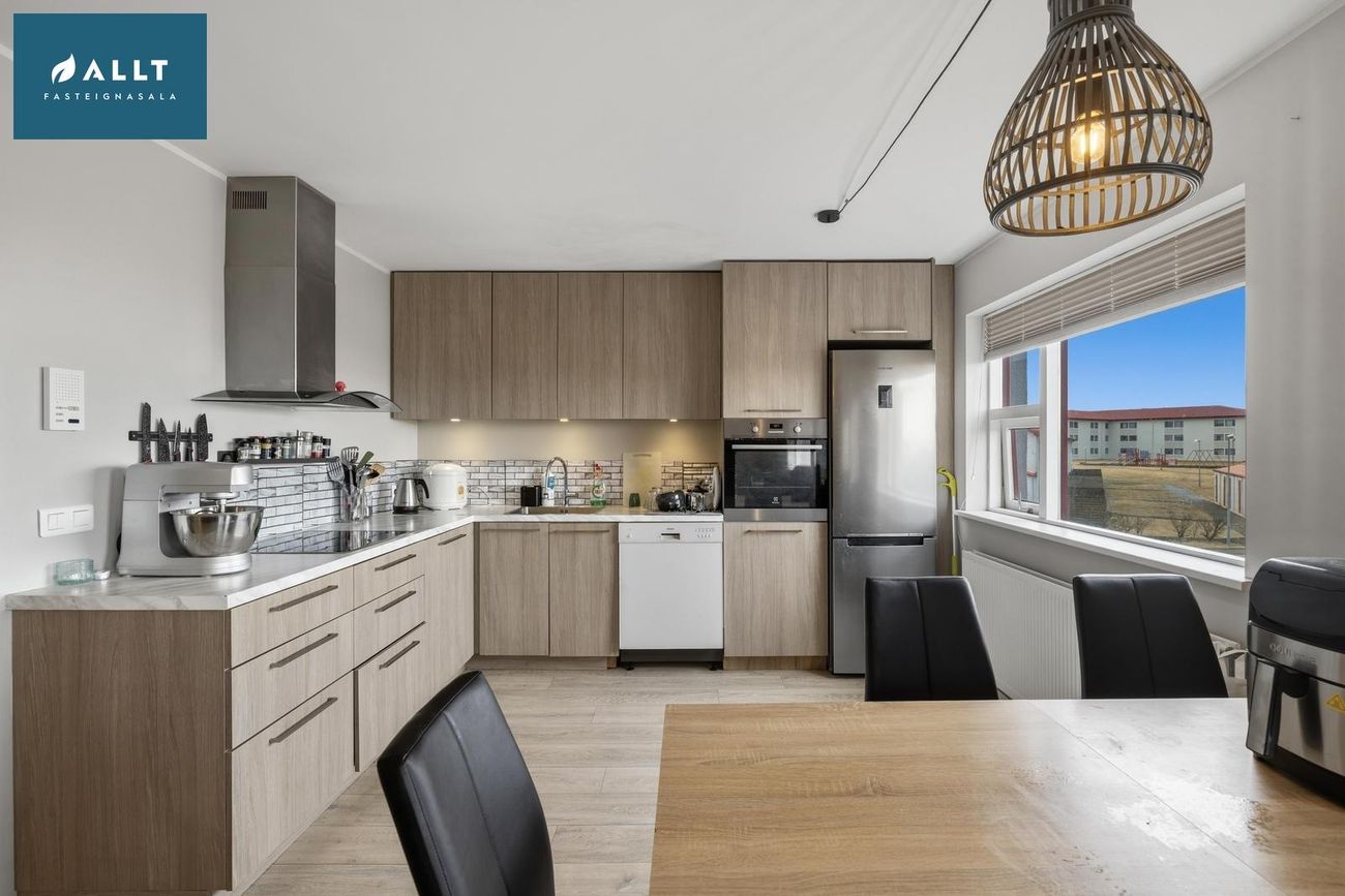 Breiðbraut 670A, 262 Reykjanesbær