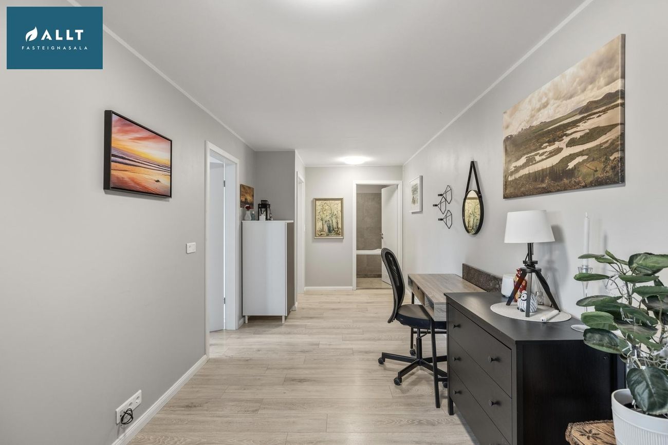 Breiðbraut 670A, 262 Reykjanesbær